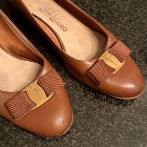 Salvatore Ferragamo Women's Tan Leather Loafers size 8.5 B